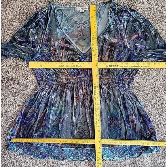 Live and Let Live Top Sz 2X Multicolor Velour Boho Lace Hem  3/4 Sleeve V-Neck - Picture 4 of 10